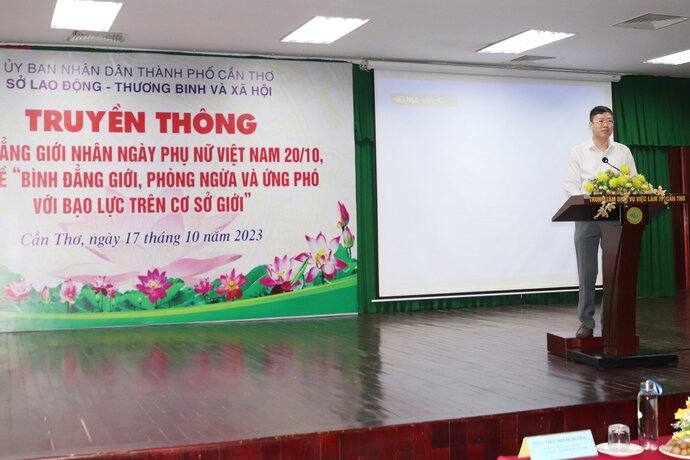 Ông Tiêu Minh Dưỡng- Bí thư Đảng ủy, Phó Giám đốc Sở LĐTBXH phát biểu tại sự kiện.