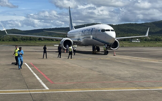 Máy bay chở du khách Kazahkstan hạ cánh tại sân bay Phú Quốc