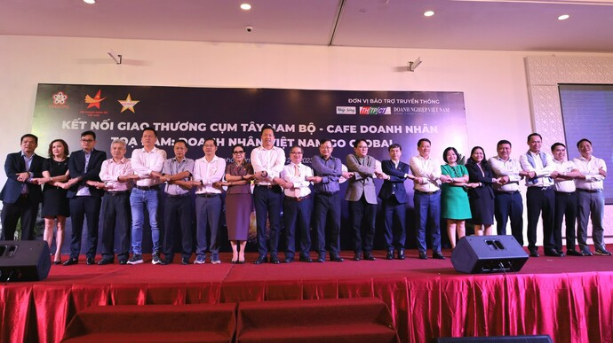 Sự kiện “Kết nối giao thương Cụm Tây Nam Bộ - Cafe Doanh nhân - Tọa đàm Doanh nhân Việt Nam Go Global” vào ngày 12/5 trước đó tại Cần Thơ.