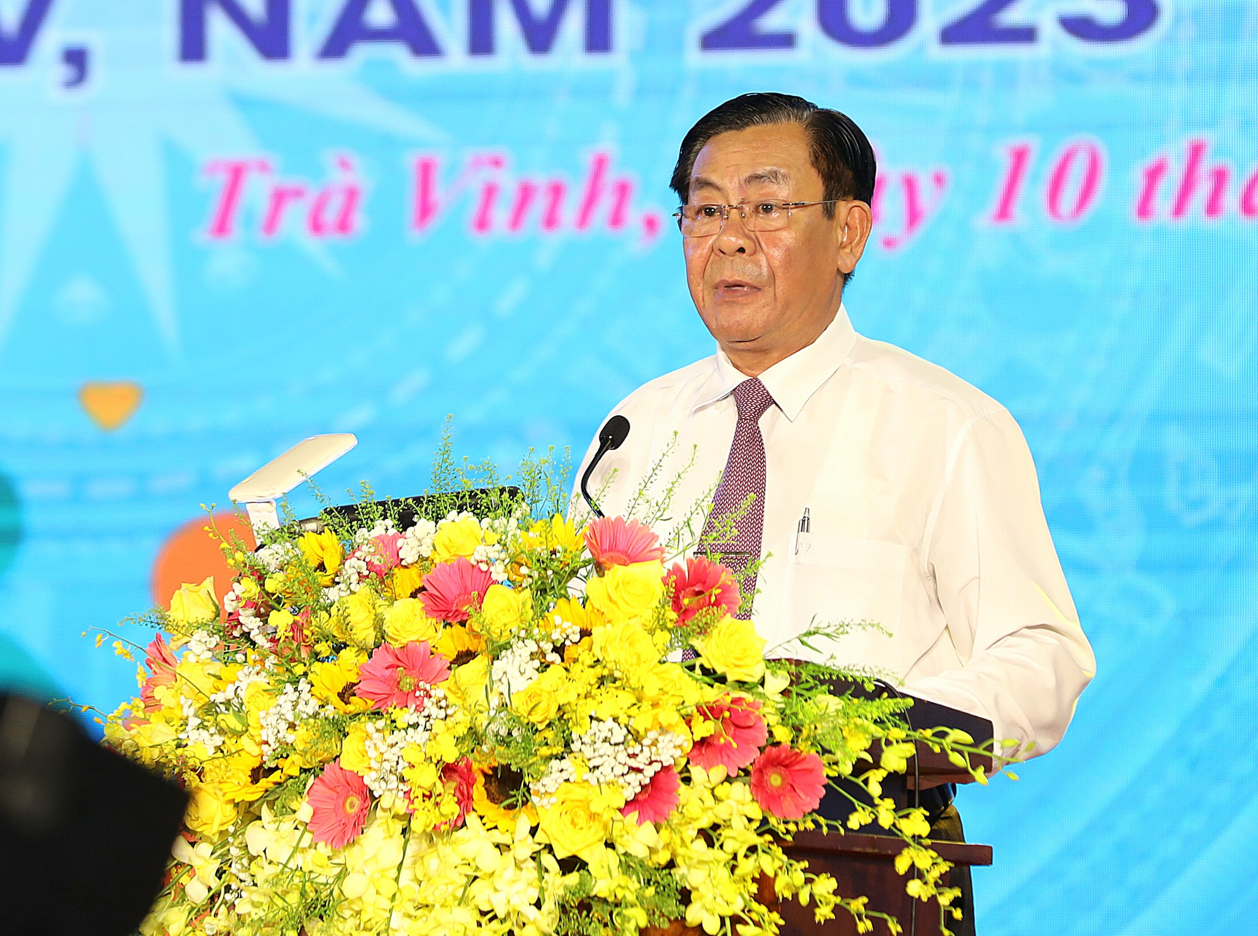 Ông Lê Thanh Bình - Phó Chủ tịch UBND tỉnh Trà Vinh phát biểu chào mừng Ngày hội.