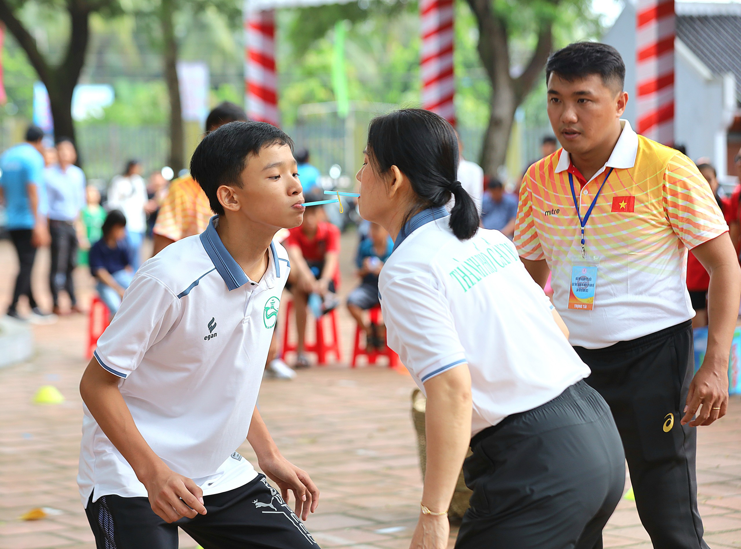 Với nội dung thi này đòi hỏi từng thành viên trong gia đình cần phải có sự phối hợp linh hoạt, nhịp nhàng, tạo sự gắn kết chặt chẽ, để đạt thành tích cao nhất.