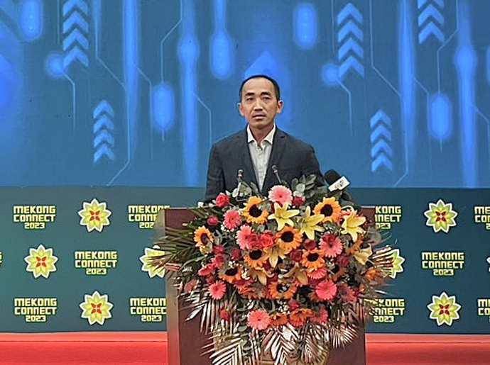 Ông Nguyễn Phương Lam - Giám đốc Phòng Thương mại và Công nghiệp Việt Nam chi nhánh Cần Thơ (VCCI Cần Thơ) chia sẻ tại Diễn đàn.