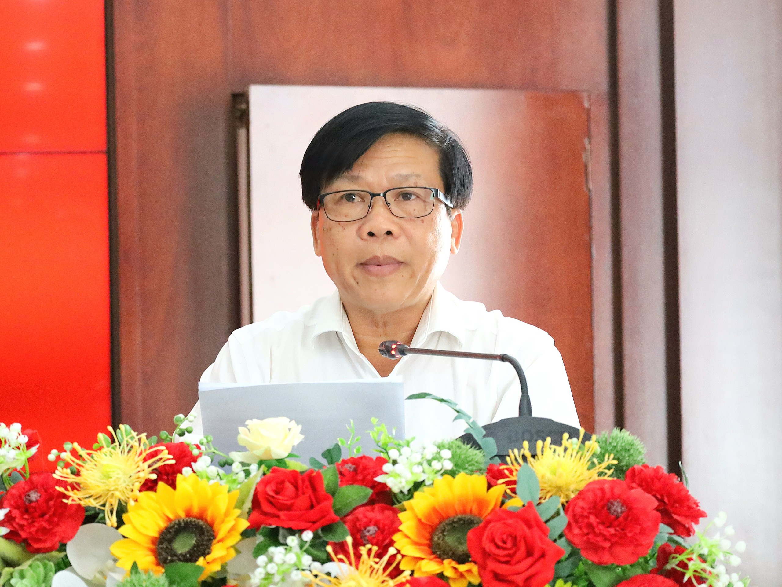 Ông Trần Minh Lý - Giám đốc Sở VHTT&DL tỉnh Sóc Trăng phát biểu tại buổi họp báo.