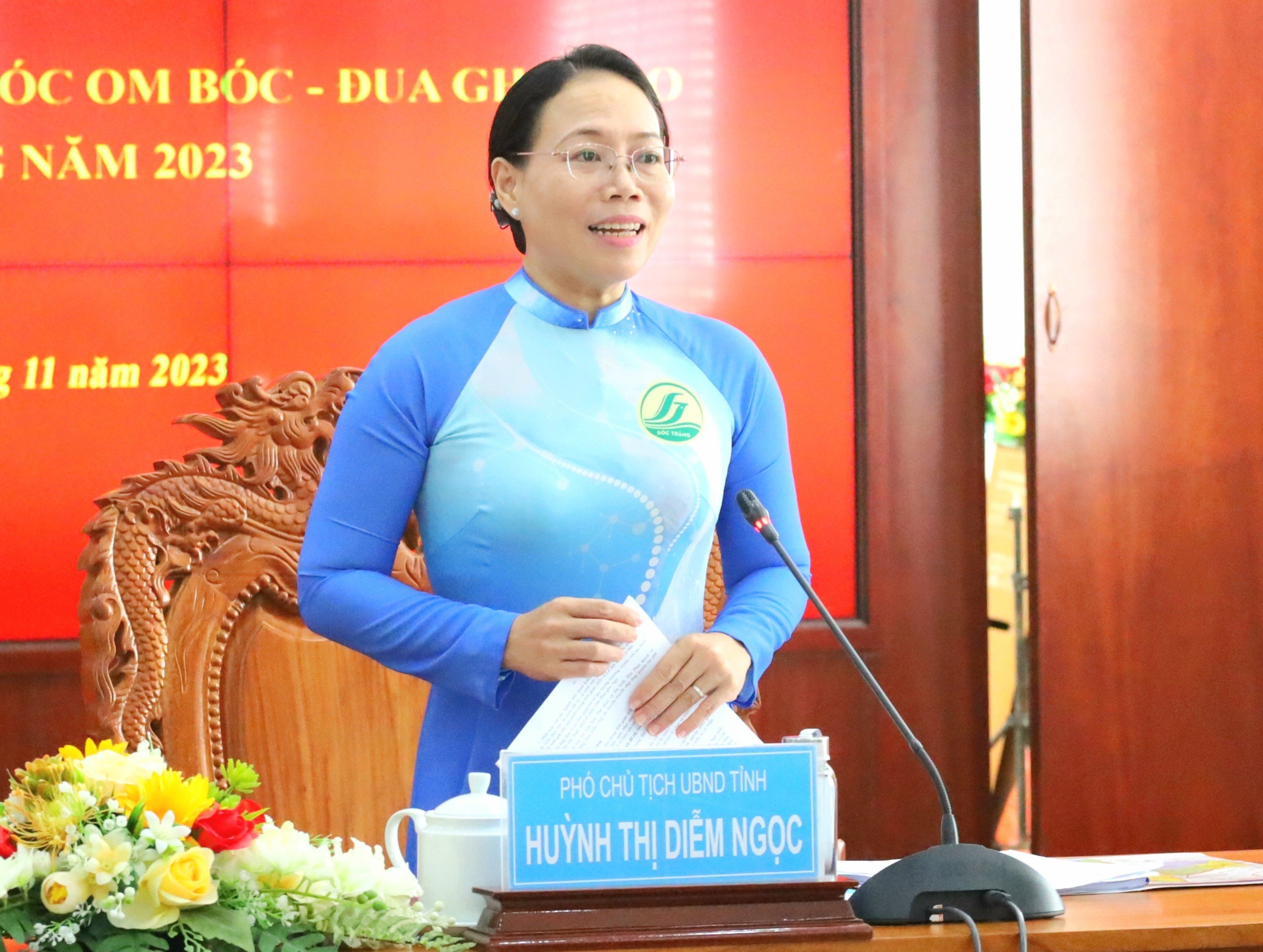 Bà Huỳnh Thị Diễm Ngọc - Phó Chủ tịch UBND tỉnh Sóc Trăng phát biểu tại buổi họp báo.