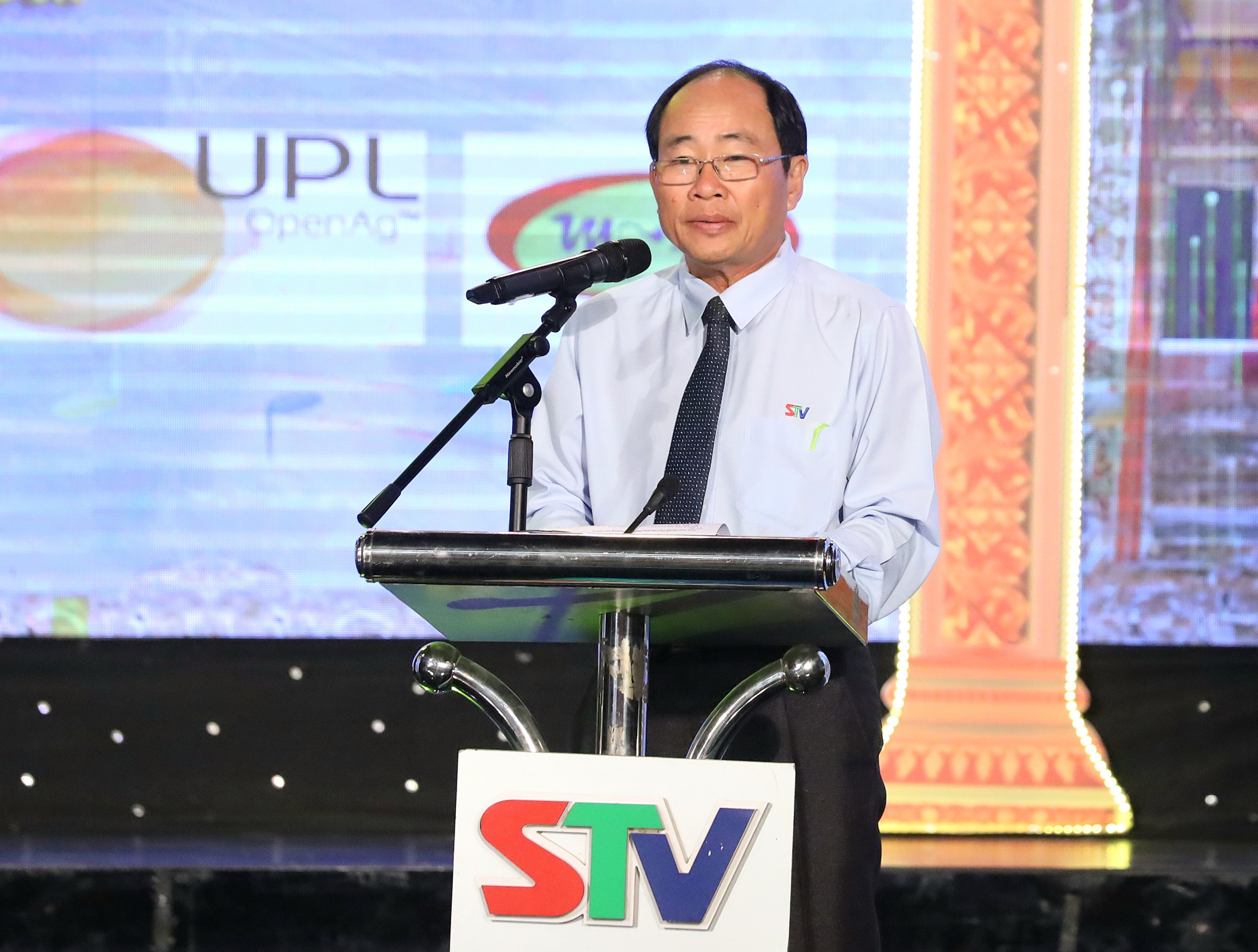 Ông Nguyễn Văn Bốn - Giám đốc Đài PTTH Sóc Trăng- Trưởng ban tổ chức liên hoan phát biểu tại lễ khai mạc.