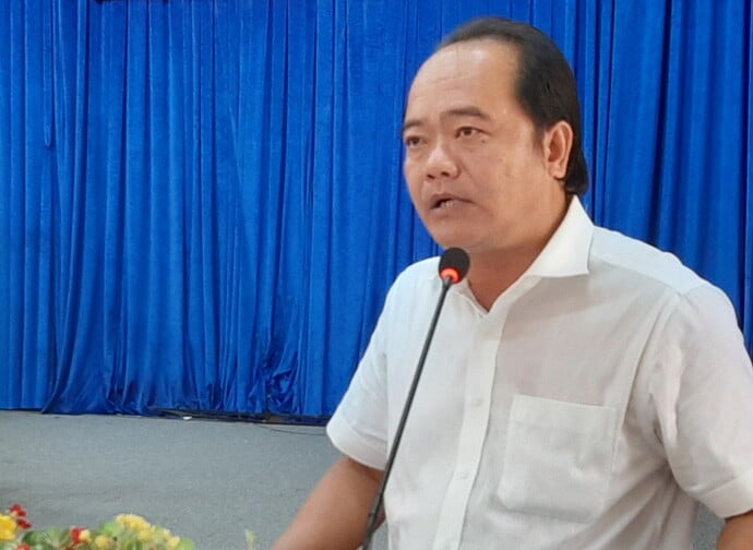Ông Trần Minh Nhân - Huyện ủy viên, Phó Chủ tịch UBND huyện Thới Bình, Trưởng Ban tổ chức cuộc thi, phát biểu chỉ đạo phát động Phong trào “Toàn dân đoàn kết xây dựng đời sống văn hóa” năm 2023.