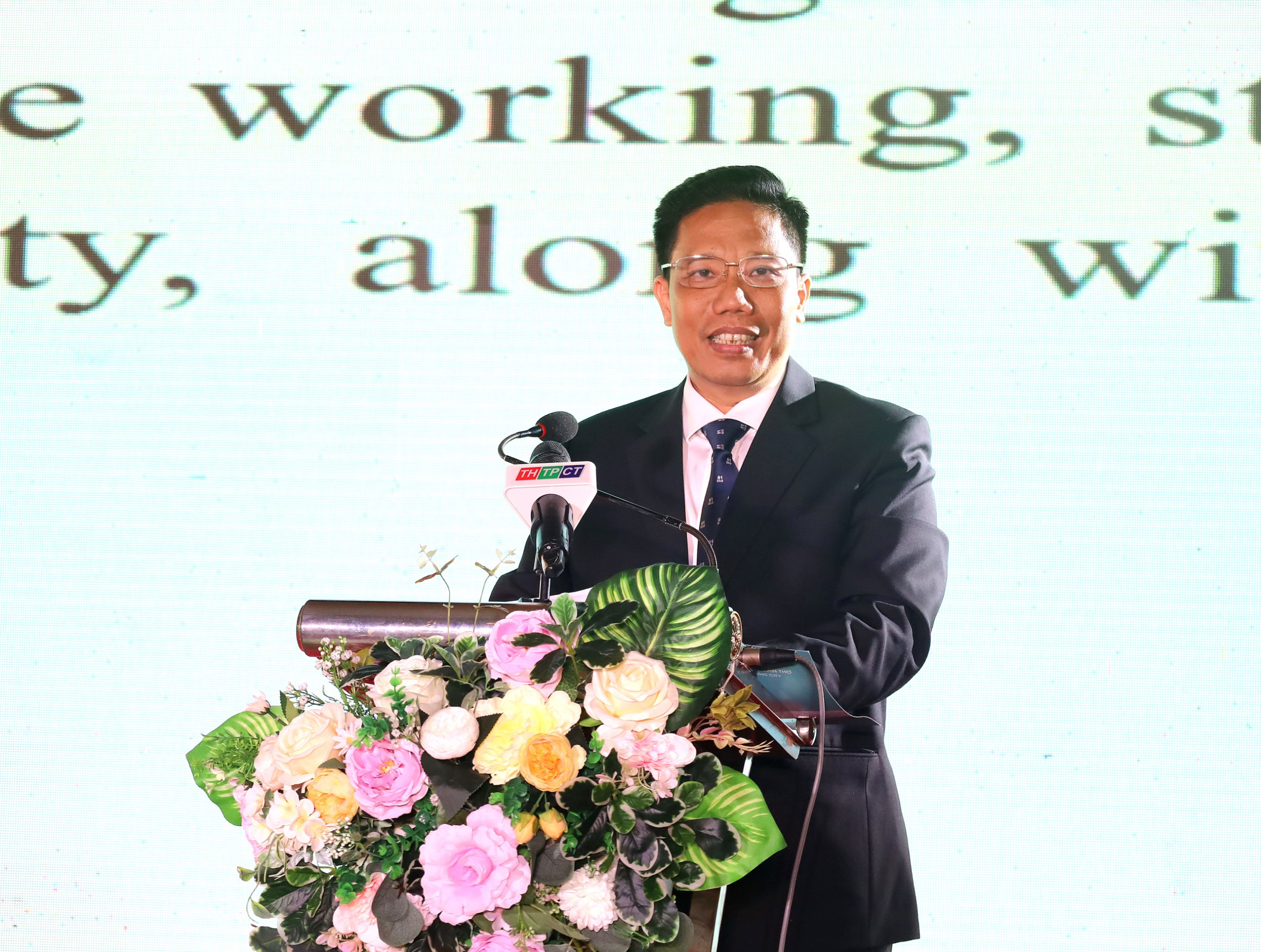 Ông Nguyễn Thực Hiện – Phó Chủ tịch UBND TP. Cần Thơ phát biểu tại buổi họp mặt.