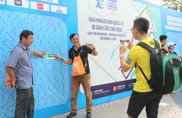 Không khí tại mùa Giải Marathon Quốc tế Di sản Cần Thơ 2023 đang nóng hơn bao giờ hết.