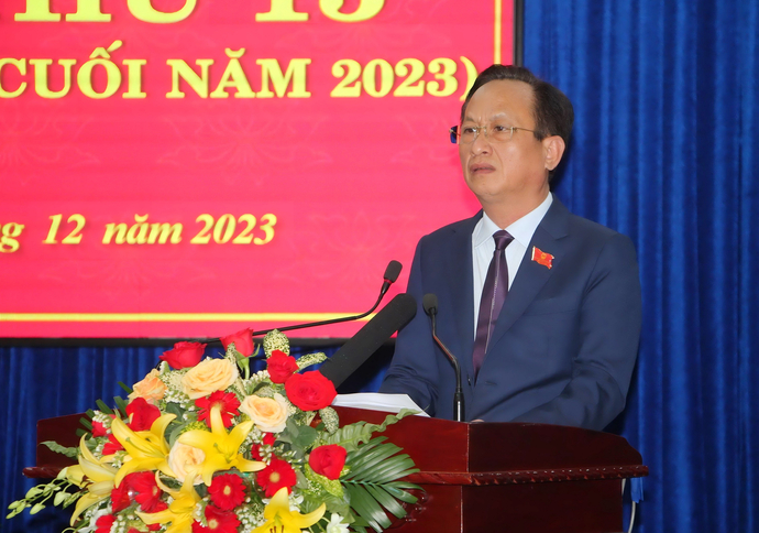 Ông Phạm Văn Thiều – Phó Bí thư Tỉnh ủy, Chủ tịch UBND tỉnh Bạc Liêu, phát biểu tại Kỳ họp thứ 13 HĐND tỉnh Bạc Liêu khóa X.