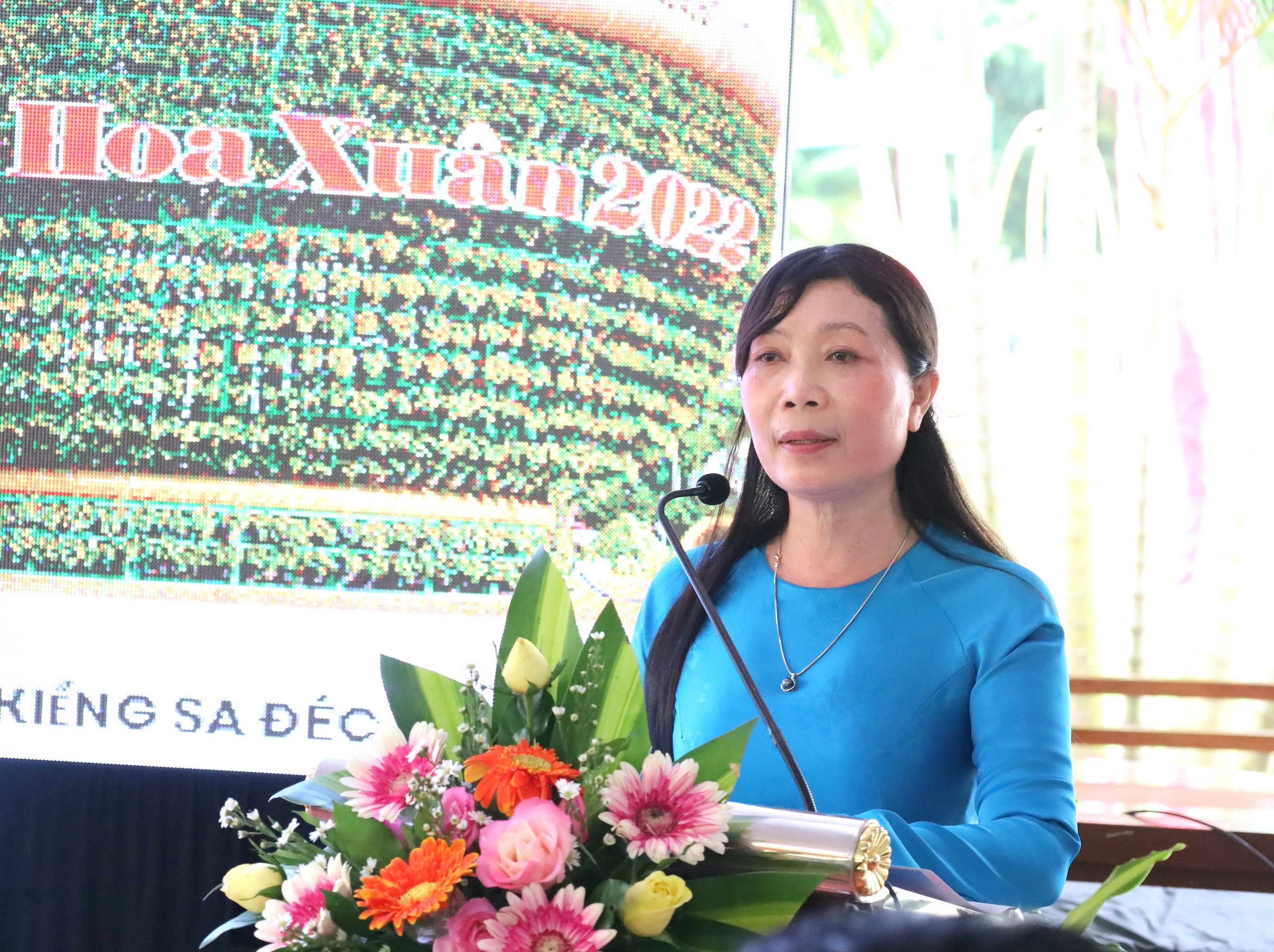 Bà Võ Thị Bình - Phó chủ tịch UBND TP. Sa Đéc phát biểu tại buổi họp báo.