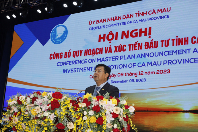 Ông Nguyễn Tiến Hải - Ủy viên BCH TW Đảng, Bí thư Tỉnh ủy, Chủ tịch HĐND tỉnh Cà Mau, phát biểu khai mạc Hội nghị.
