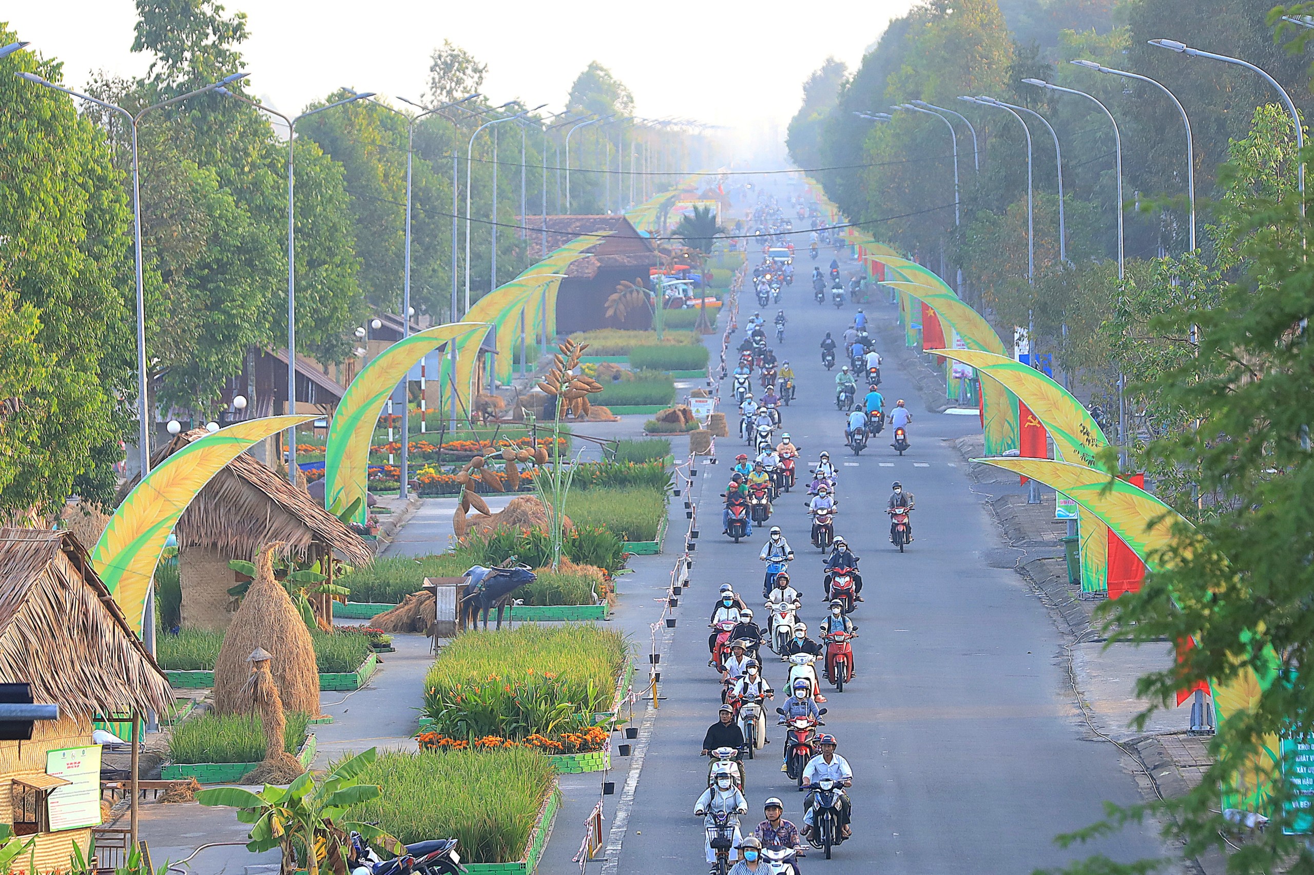 Xác lập Kỷ lục Không gian triển lãm, sắp đặt con đường lúa gạo chủ đề “Hành trình ngàn năm lúa gạo Việt”