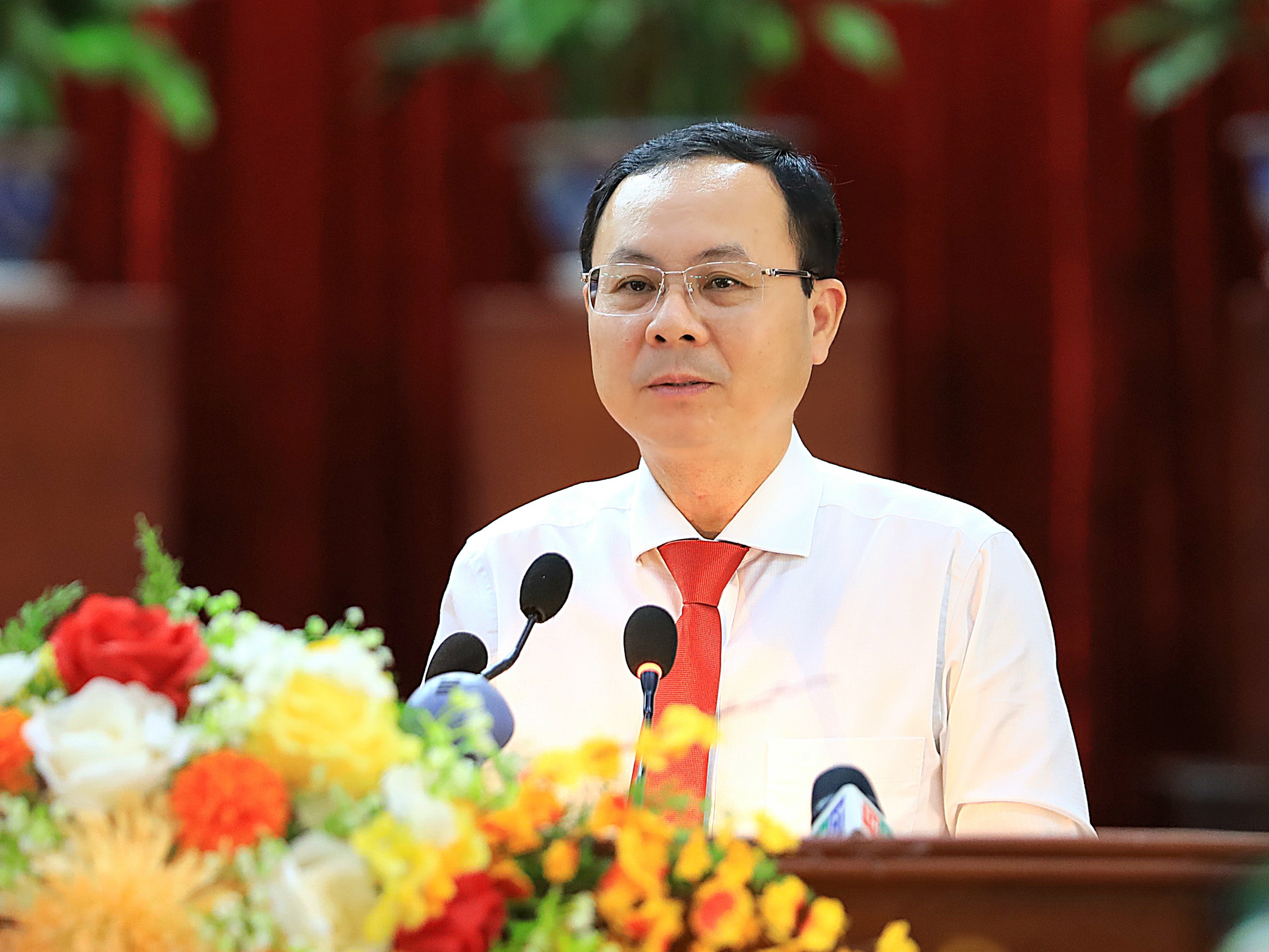 Ông Nguyễn Văn Hiếu - Ủy viên dự khuyết BCH Trung ương Đảng, Bí thư Thành ủy Cần Thơ phát biểu chỉ đạo tại hội nghị.