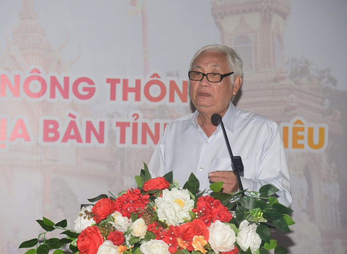 Ông Lê Thanh Phong - Phó Chủ tịch Thường trực Hiệp hội Du lịch Đồng bằng sông Cửu Long, thảo luận về các giải pháp nhằm định hướng phát triển du lịch nông thôn tỉnh Bạc Liêu trong thời gian tới.