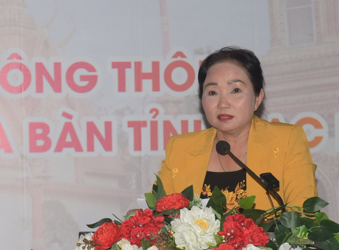 Bà Trần Thị Lan Phương - Giám Đốc Sở Văn hóa, Thể thao và Du lịch tỉnh Bạc Liêu, phát biểu tại Hội thảo.