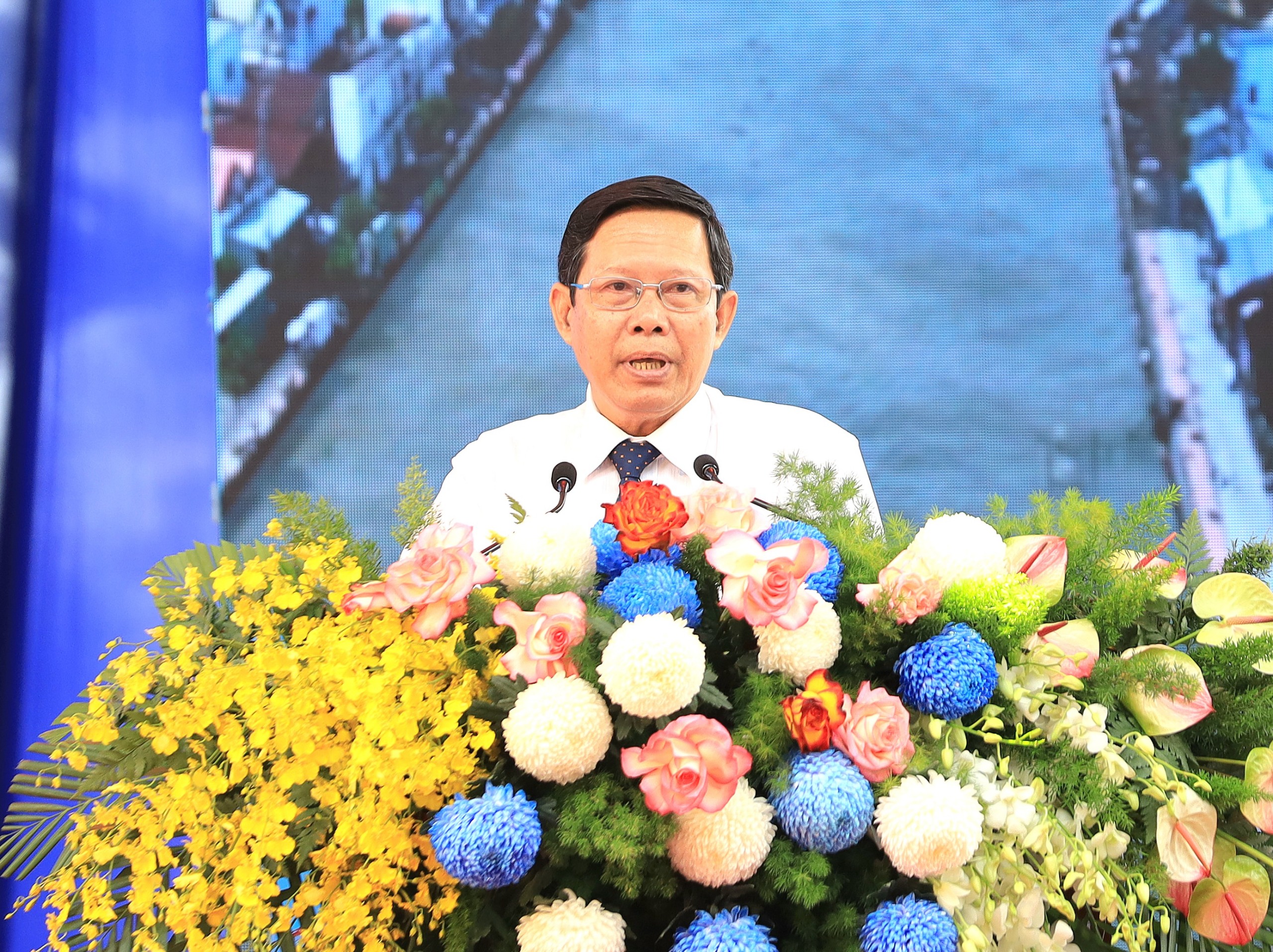 Ông Nguyễn Hoàng Ba - Bí thư Quận ủy Ô Môn phát biểu tiếp thu ý kiến chỉ đạo.
