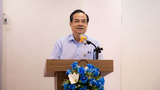 Ông Vũ Thanh Lưu - Phó Chủ tịch Trung ương Hội chữ thập đỏ Việt Nam phát biểu tại Hội nghị.