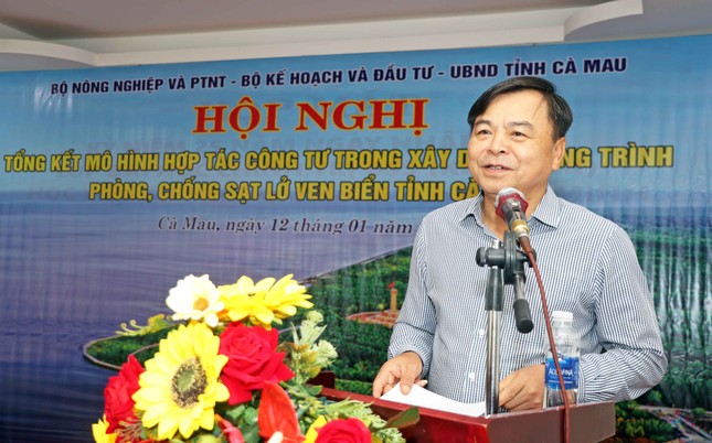 Thứ trưởng Bộ NN&PTNT Nguyễn Hoàng Hiệp phát biểu tại hội nghị.