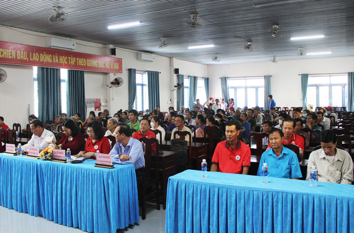 Đại biểu và 200 bà con khó khăn của huyện Vĩnh Thạnh tham dự Chợ 'Tết nhân ái' - Xuân Giáp Thìn 2024