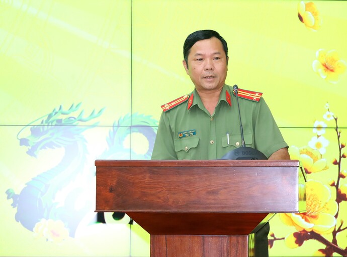 Thượng tá Nguyễn Hoàng Phúc - Trưởng Phòng An ninh Chính trị nội bộ (PA03) Công an Cần Thơ phát biểu tại buổi họp mặt.