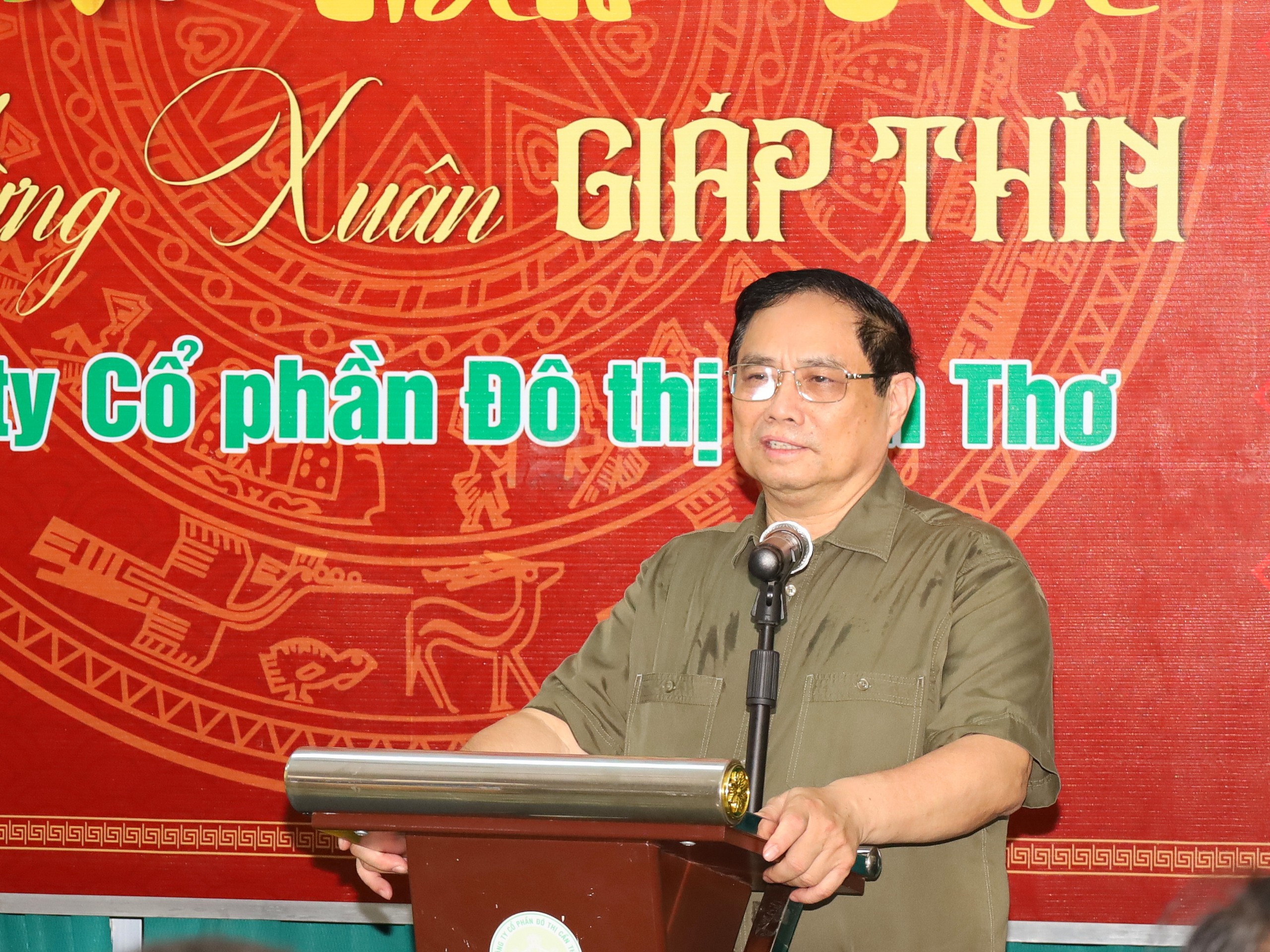 Thủ tướng Chính phủ Phạm Minh Chính phát biểu chúc Tết tại Công ty cổ phần Đô thị Cần Thơ.
