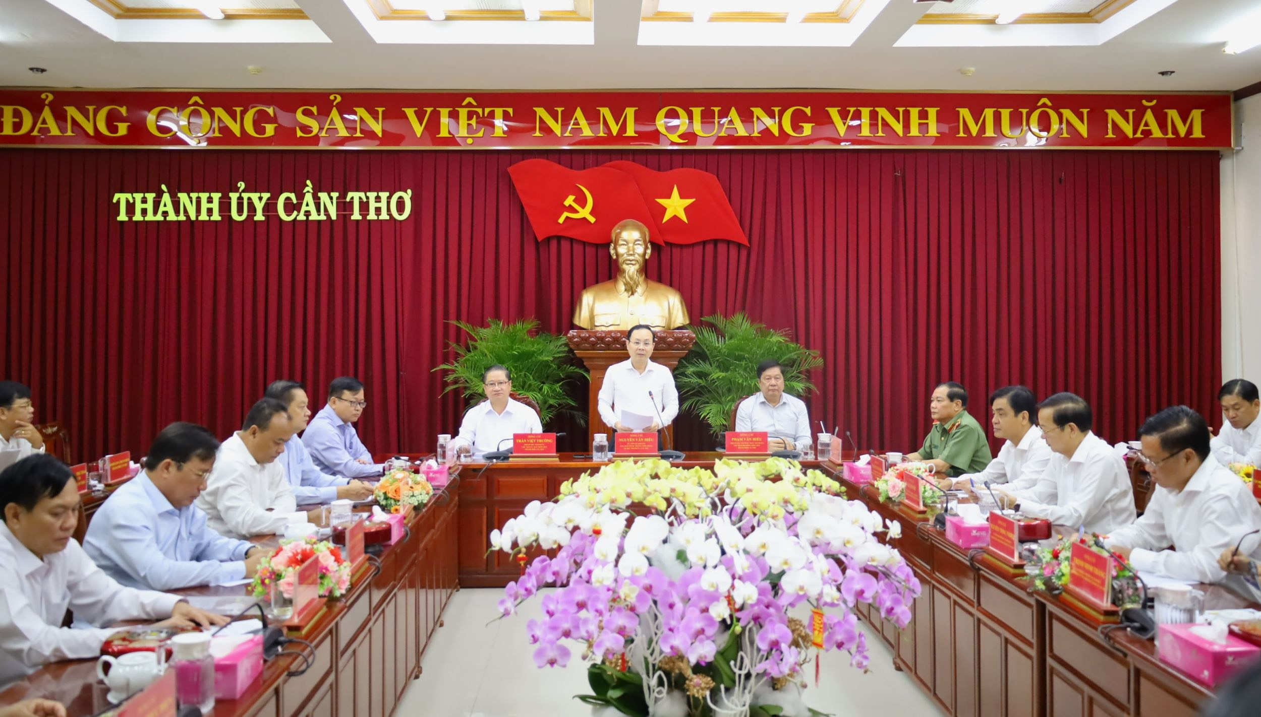 Quang cảnh Hội nghị giao ban đầu Xuân Giáp Thìn 2024 của Thường trực Thành ủy Cần Thơ.