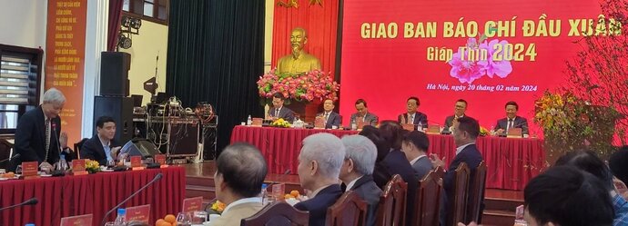 Giao ban báo chí đầu Xuân Giáp Thìn 2024.