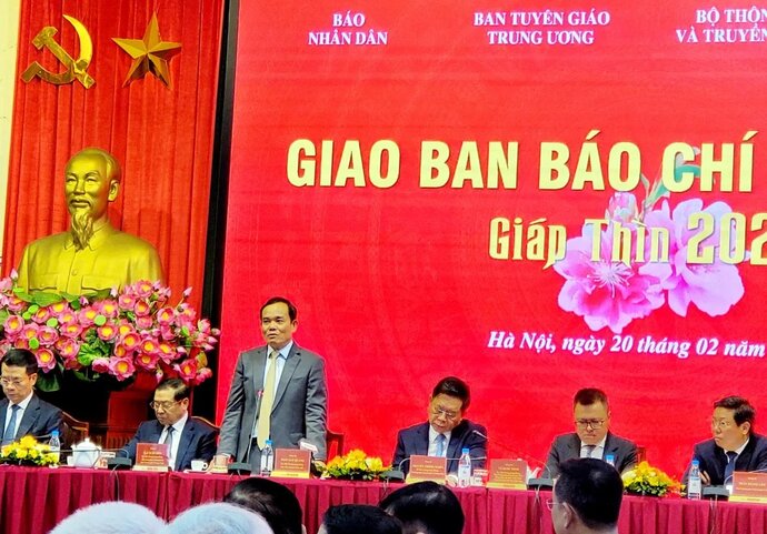 Ủy viên Trung ương Đảng, Phó Thủ tướng Chính phủ Trần Lưu Quang phát biểu tại buổi giao ban.