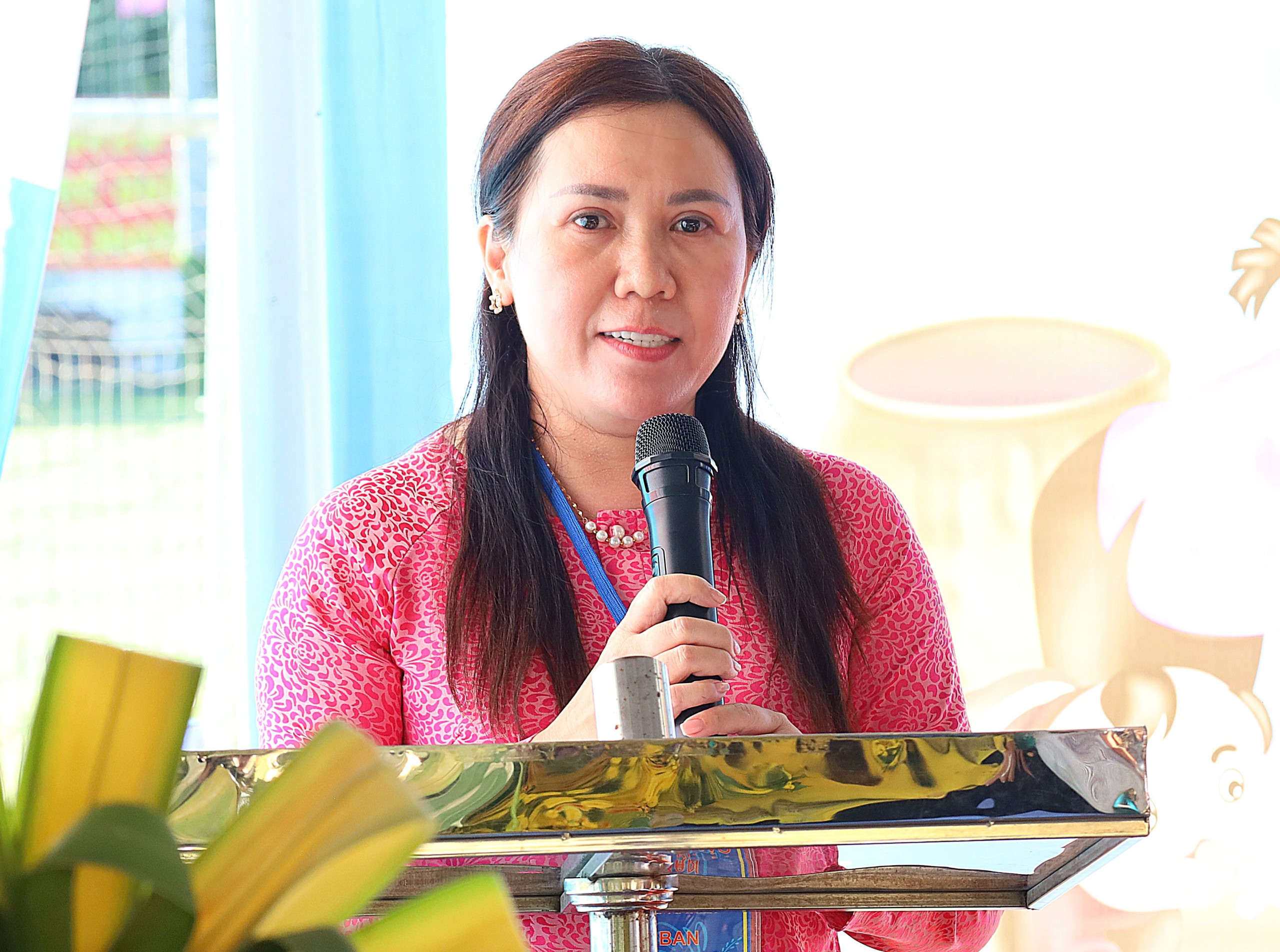 Bà Nguyễn Thị Hồng Nga - Chủ tịch Hội LHPN quận Ninh Kiều phát biểu tại hội thi.