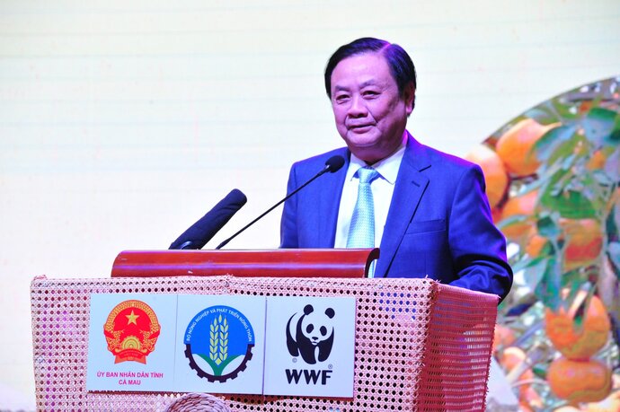 Ông Lê Minh Hoan – Bộ trưởng NN&PTNT phát biểu tại hội nghị về các giải pháp nông nghiệp thuận thiên.