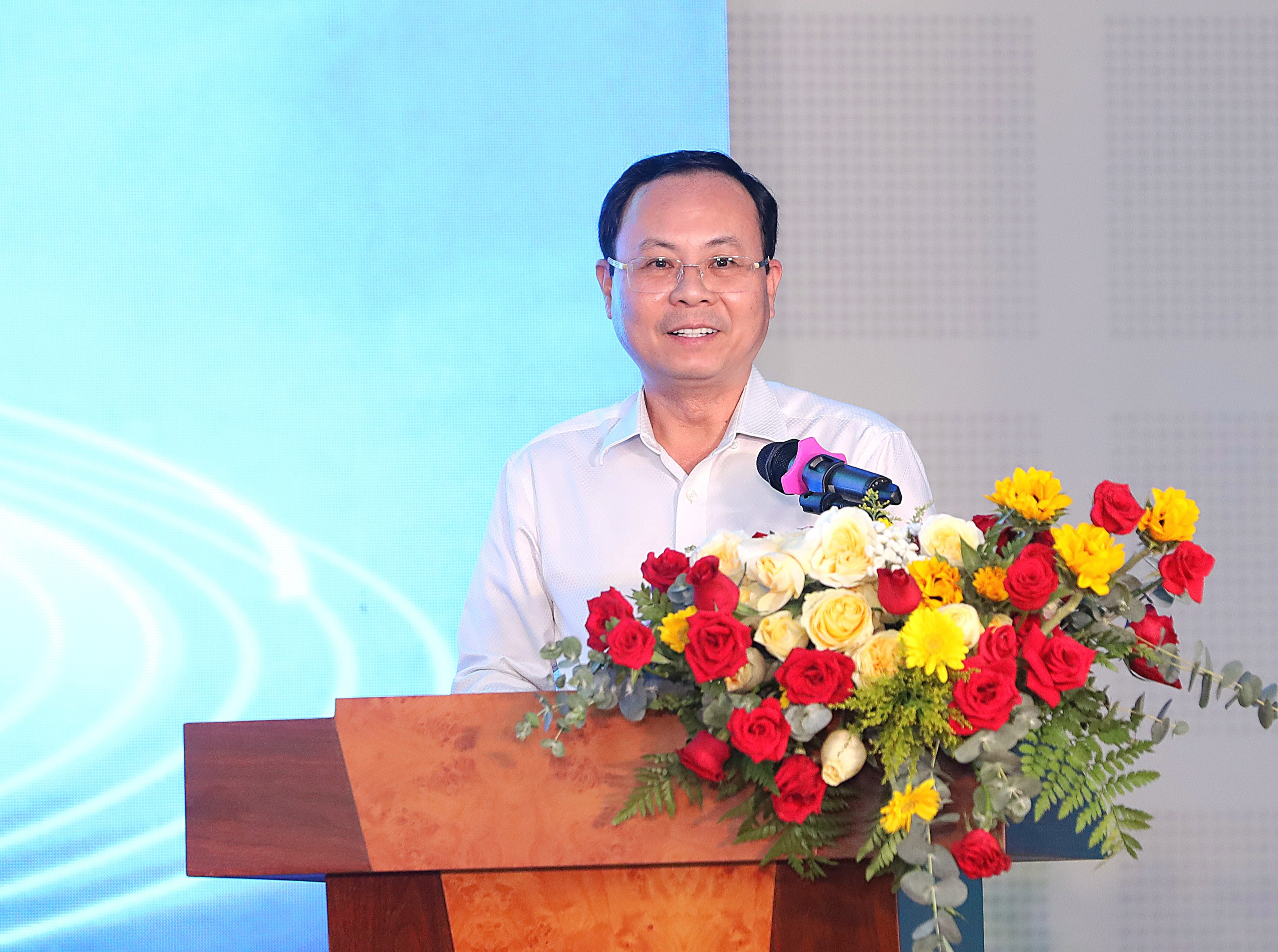 Ông Nguyễn Văn Hiếu - Ủy viên dự khuyết BCH Trung ương Đảng, Bí thư Thành ủy Cần Thơ phát biểu định hướng cho hội nghị.
