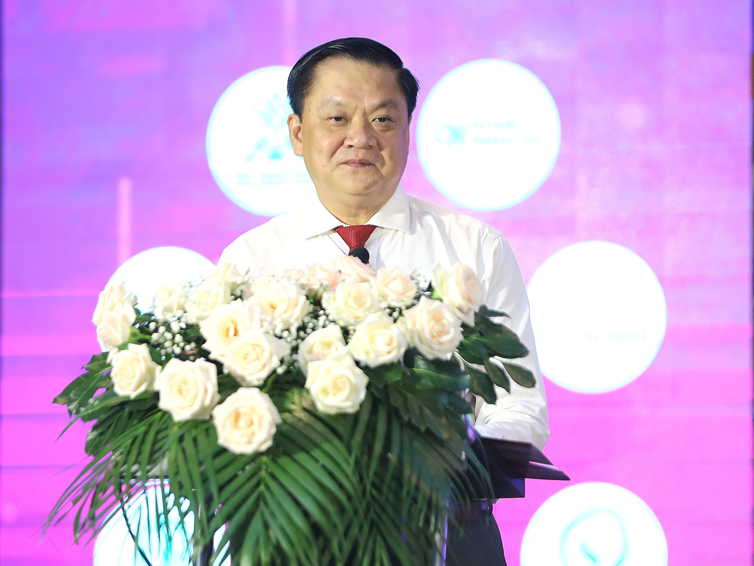 Ông Dương Tấn Hiển - Ủy viên BTV Thành ủy, Phó Chủ tịch thường trực UBND TP. Cần Thơ phát biểu chỉ đạo tại buổi lễ.