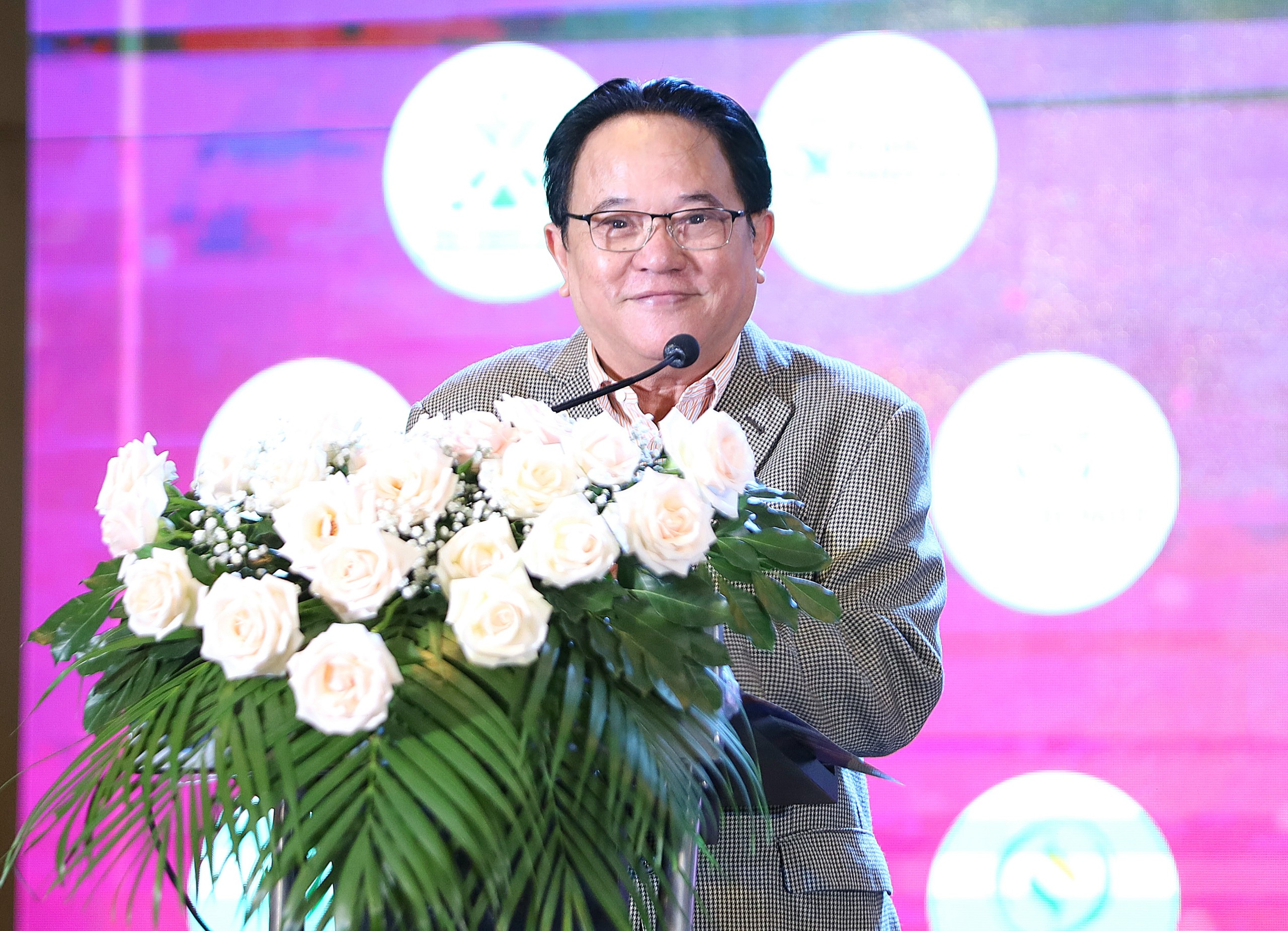 Ông Nguyễn Văn Hào - Chủ tịch Hiệp hội Doanh nghiệp TP. Cần Thơ phát biểu khai mạc buổi lễ.