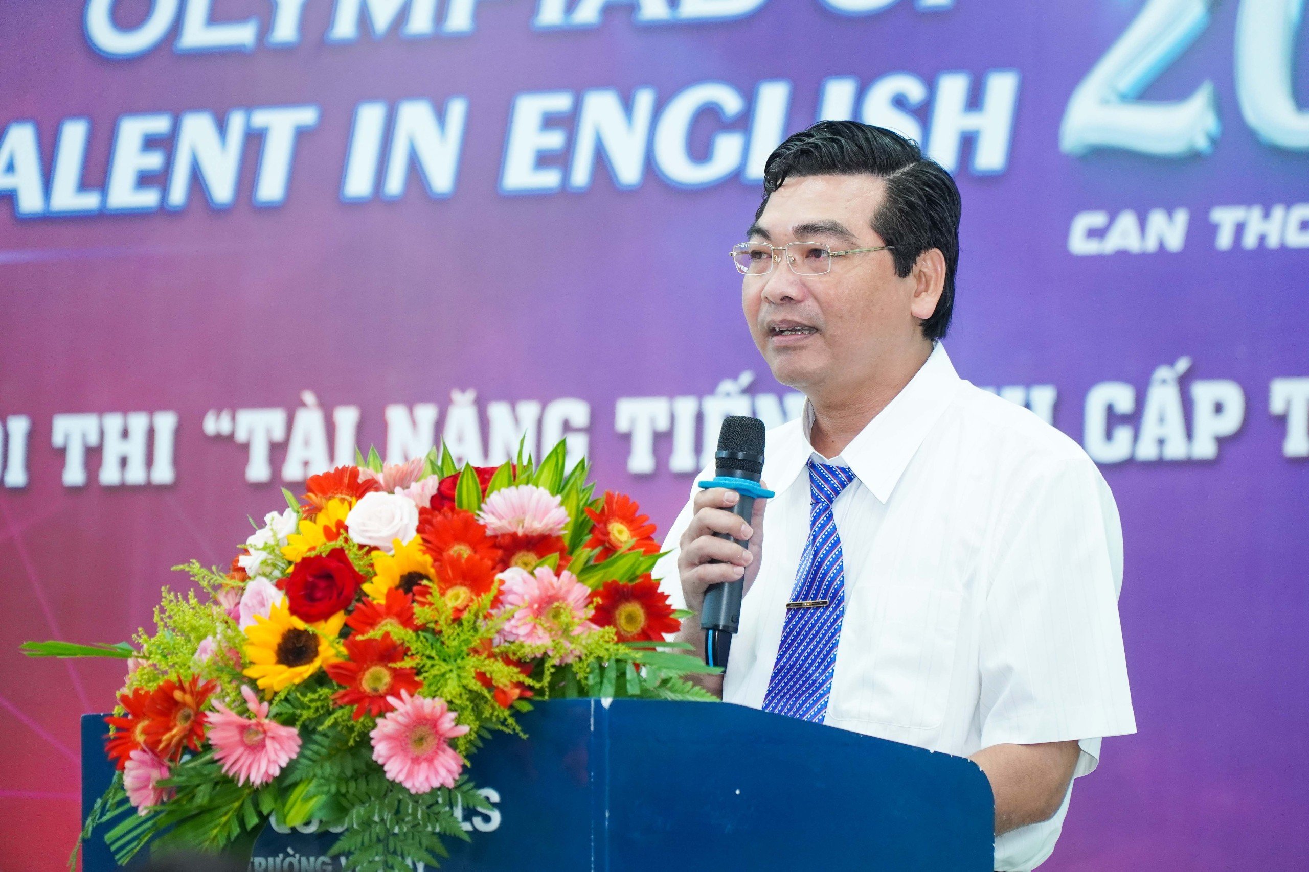 Ông Trần Thanh Bình - Giám đốc Sở GD&ĐT TP. Cần Thơ phát biểu khai mạc Hội thi.