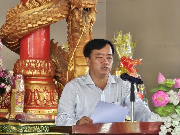 Ông Huỳnh Quốc Việt - Chủ tịch UBND tỉnh chúc Tết cổ truyền Chôl Chnăm Thmây đồng bào dân tộc Khmer ở TP. Cà Mau.