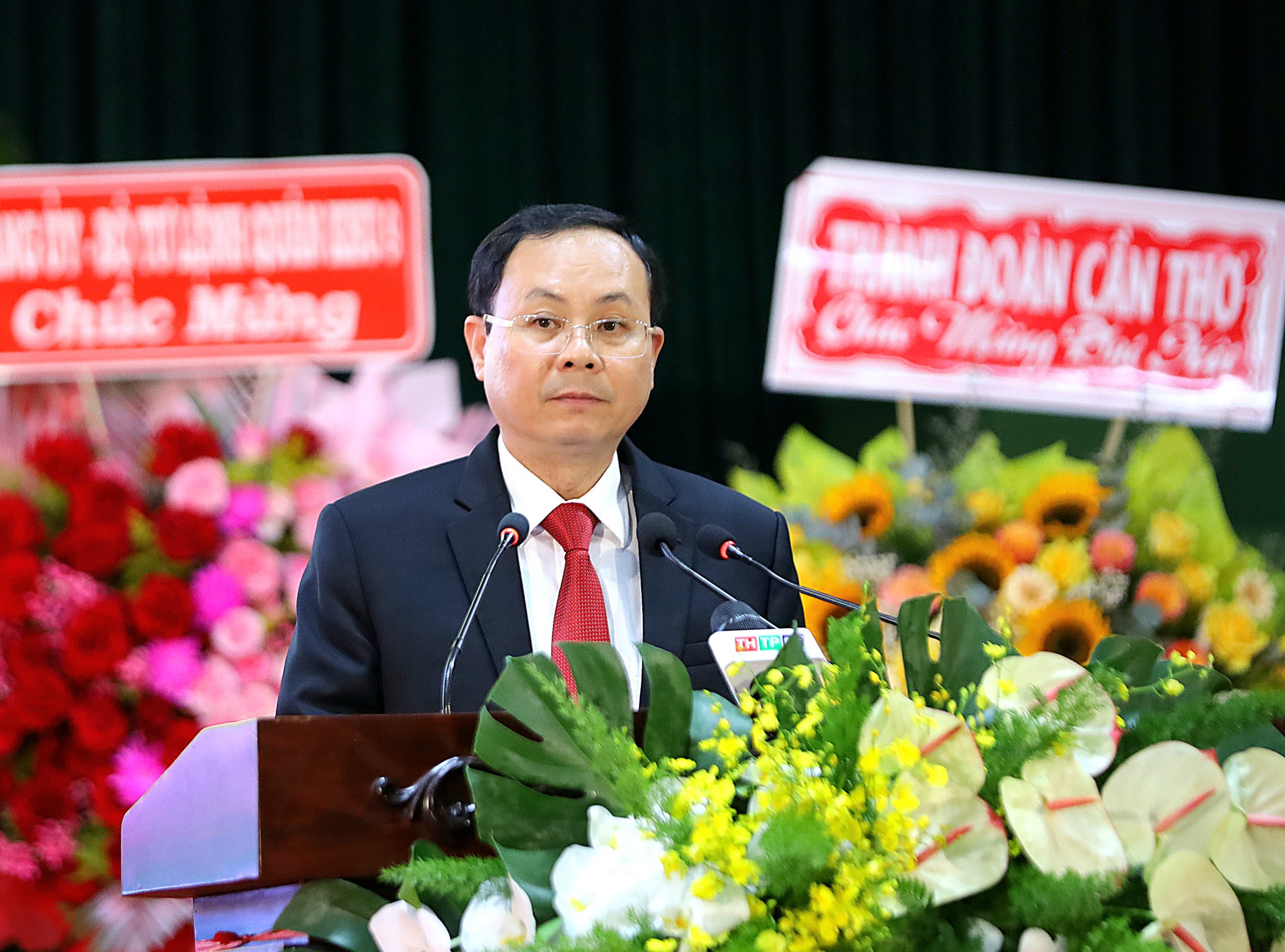 Ông Nguyễn Văn Hiếu - Ủy viên dự khuyết BCH Trung ương Đảng, Bí thư Thành ủy Cần Thơ phát biểu chỉ đạo tại đại hội.