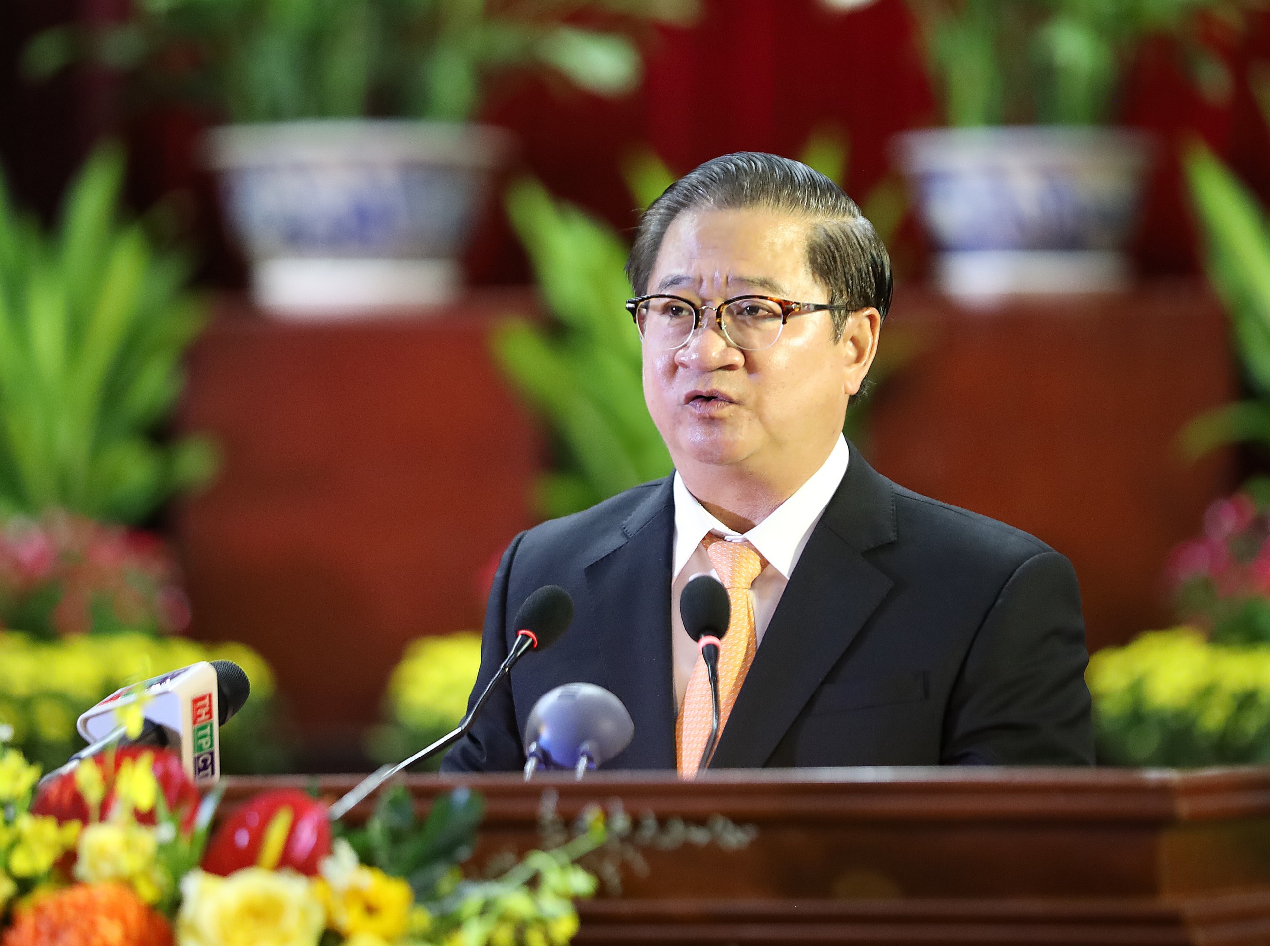 Ông Trần Việt Trường – Phó Bí thư Thành ủy, Chủ tịch Ủy ban nhân dân TP. Cần Thơ phát biểu ôn lại truyền thống tại buổi họp mặt.