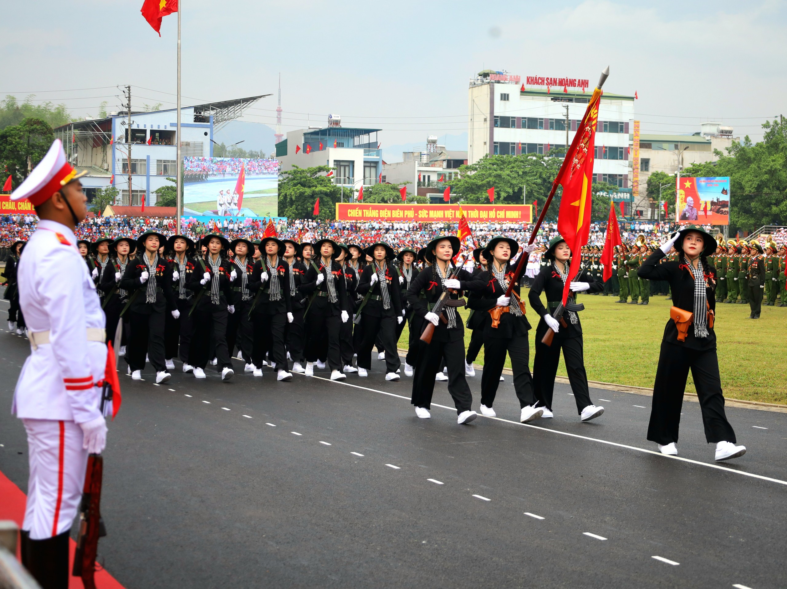 Khối nữ Du kích miền Nam.