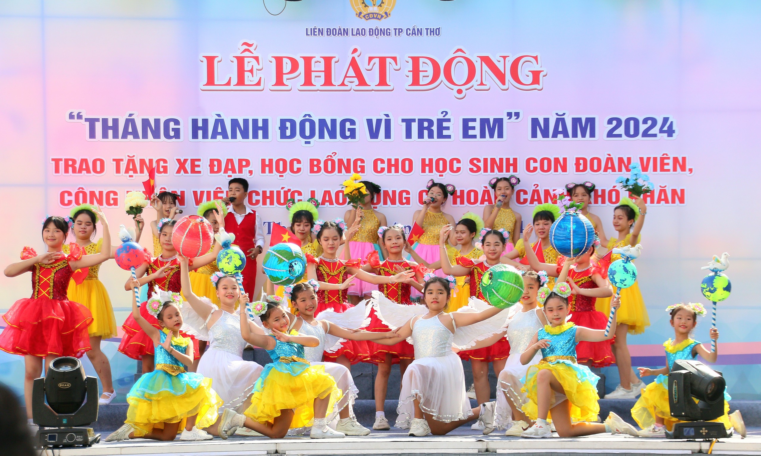 Trong nhiều năm qua, Liên đoàn Lao động thành phố đã chỉ đạo Công đoàn các cấp triển khai thực hiện tốt các hoạt động tuyên truyền, chăm sóc, giáo dục trẻ em.