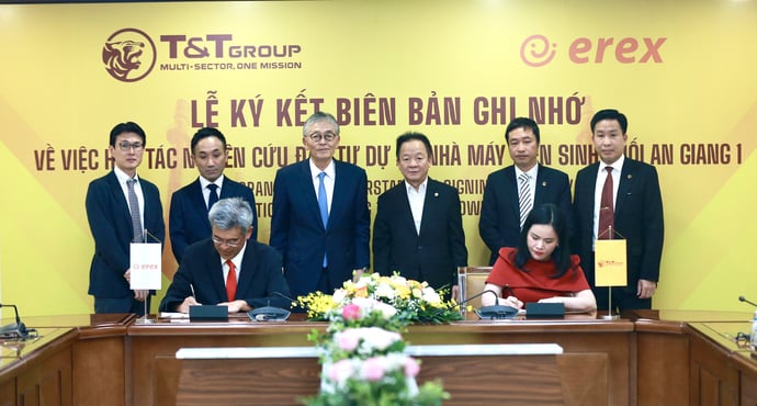 Đại diện lãnh đạo Tập đoàn T&T Group và Tập đoàn Erex ký kết thỏa thuận hợp tác.