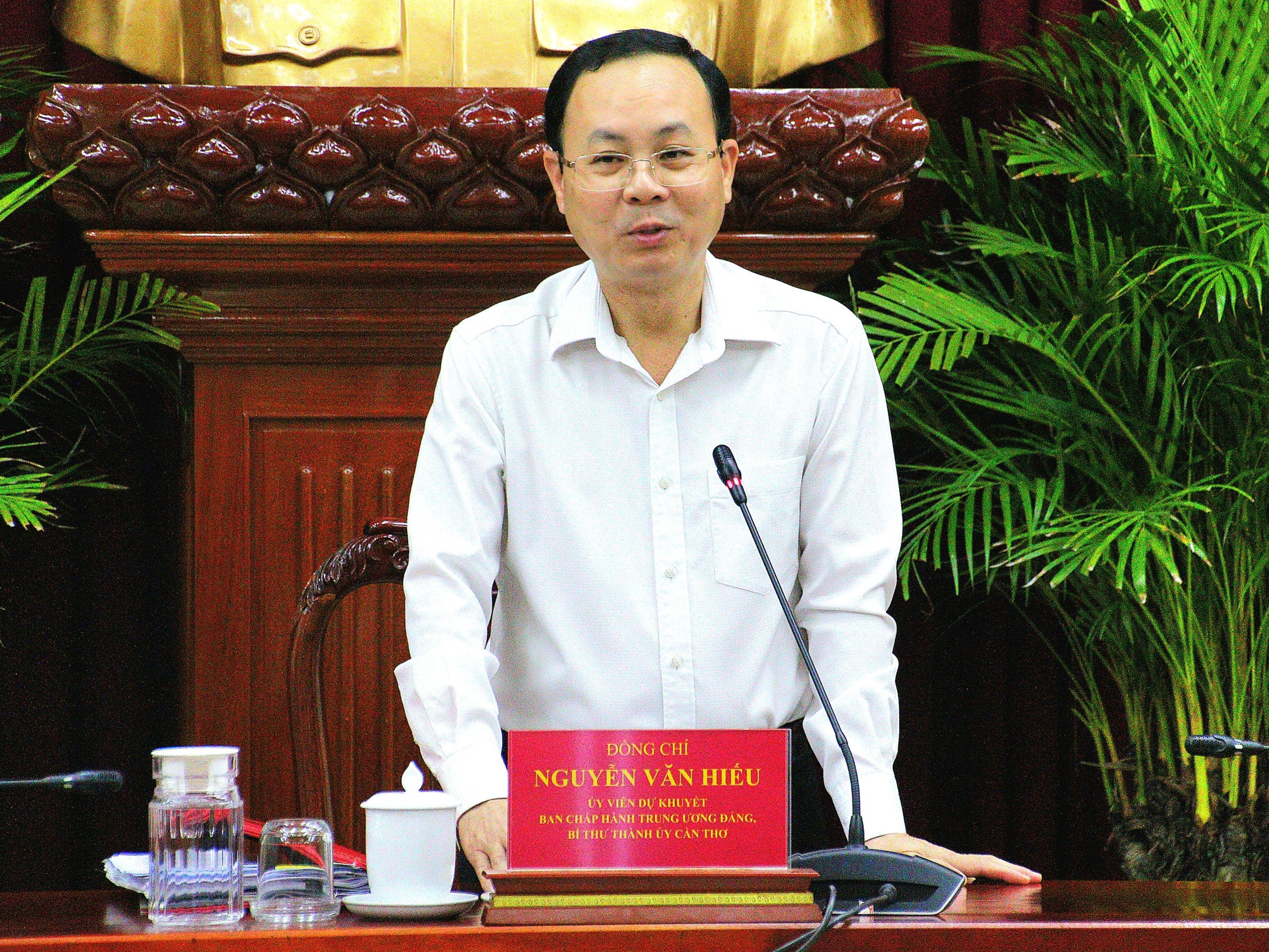 Ông Nguyễn Văn Hiếu - Ủy viên dự khuyết BCH Trung ương Đảng, Bí thư Thành ủy Cần Thơ phát biểu chỉ đạo tại buổi lễ.