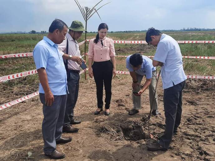 Ngành chức năng rào khu vực giếng khoan lại không cho người dân tự ý tiếp cận.