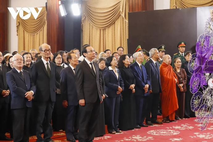 Tại Thành phố Hồ Chí Minh, đoàn Thành ủy Thành phố Hồ Chí Minh do Bí thư Thành ủy Nguyễn Văn Nên làm trưởng đoàn.