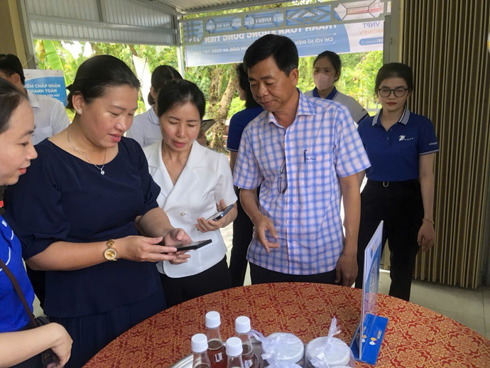 Huyện U Minh hưởng ứng Ngày Chuyển đổi số quốc gia.