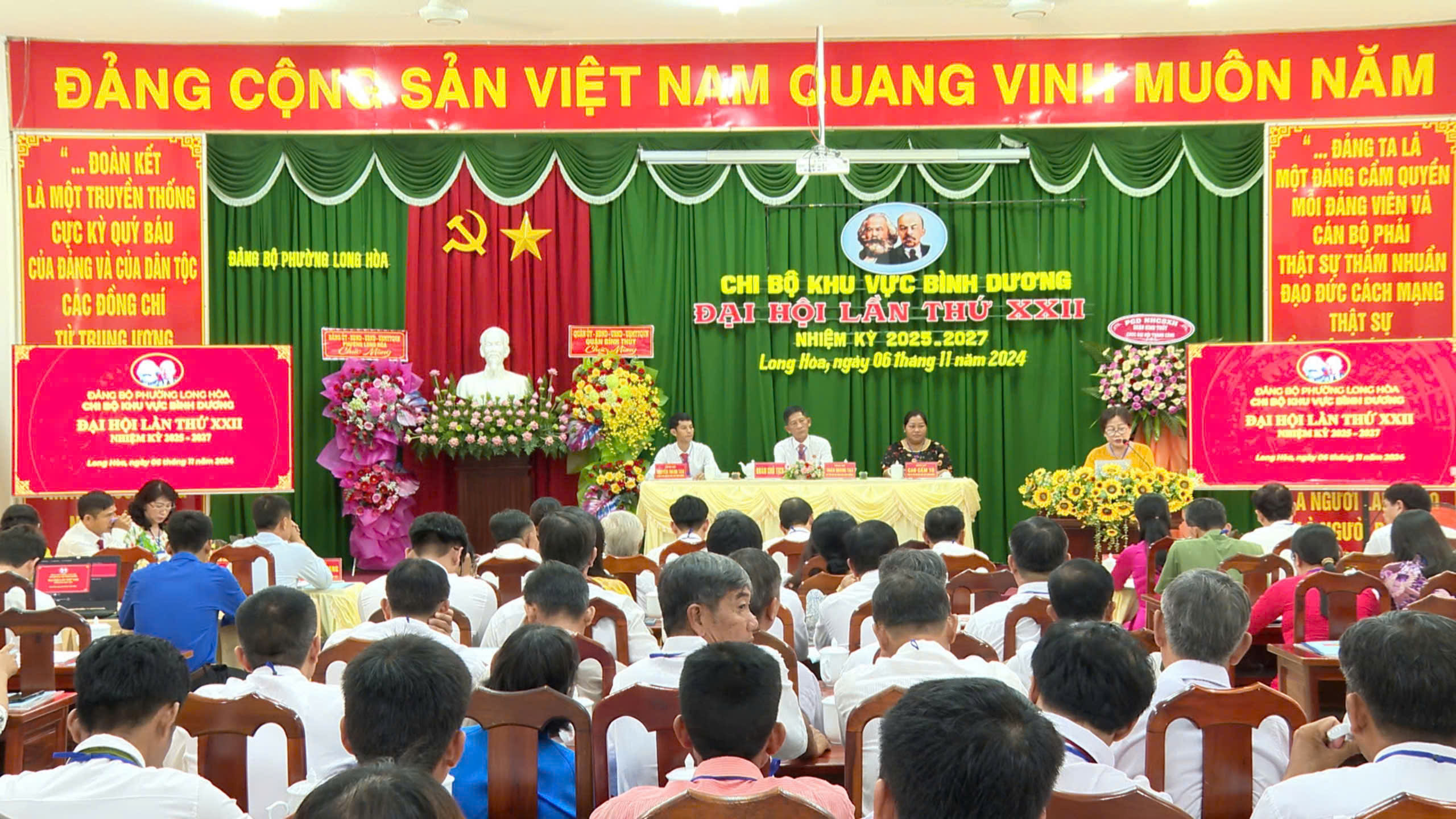 Quang cảnh Đại hội Chi bộ Khu vực Bình Dương (thuộc Đảng bộ phường Long Hòa, quận Bình Thủy, TP. Cần Thơ) nhiệm kỳ 2025 – 2027.