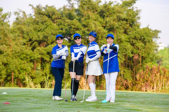 Giải golf 'Vòng tay nhân ái' thu hút rất nhiều golfer nữ tham gia