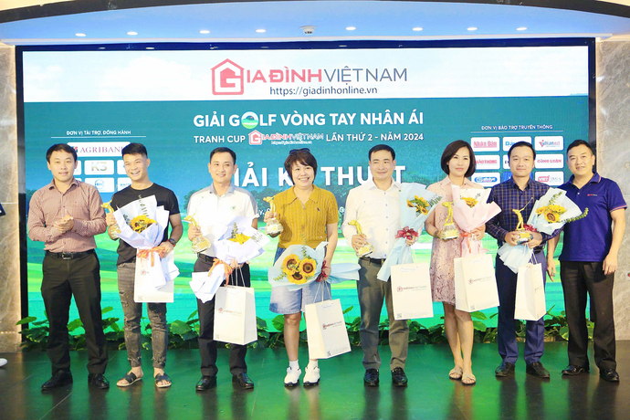 7 giải kỹ thuật được trao cho các golfer