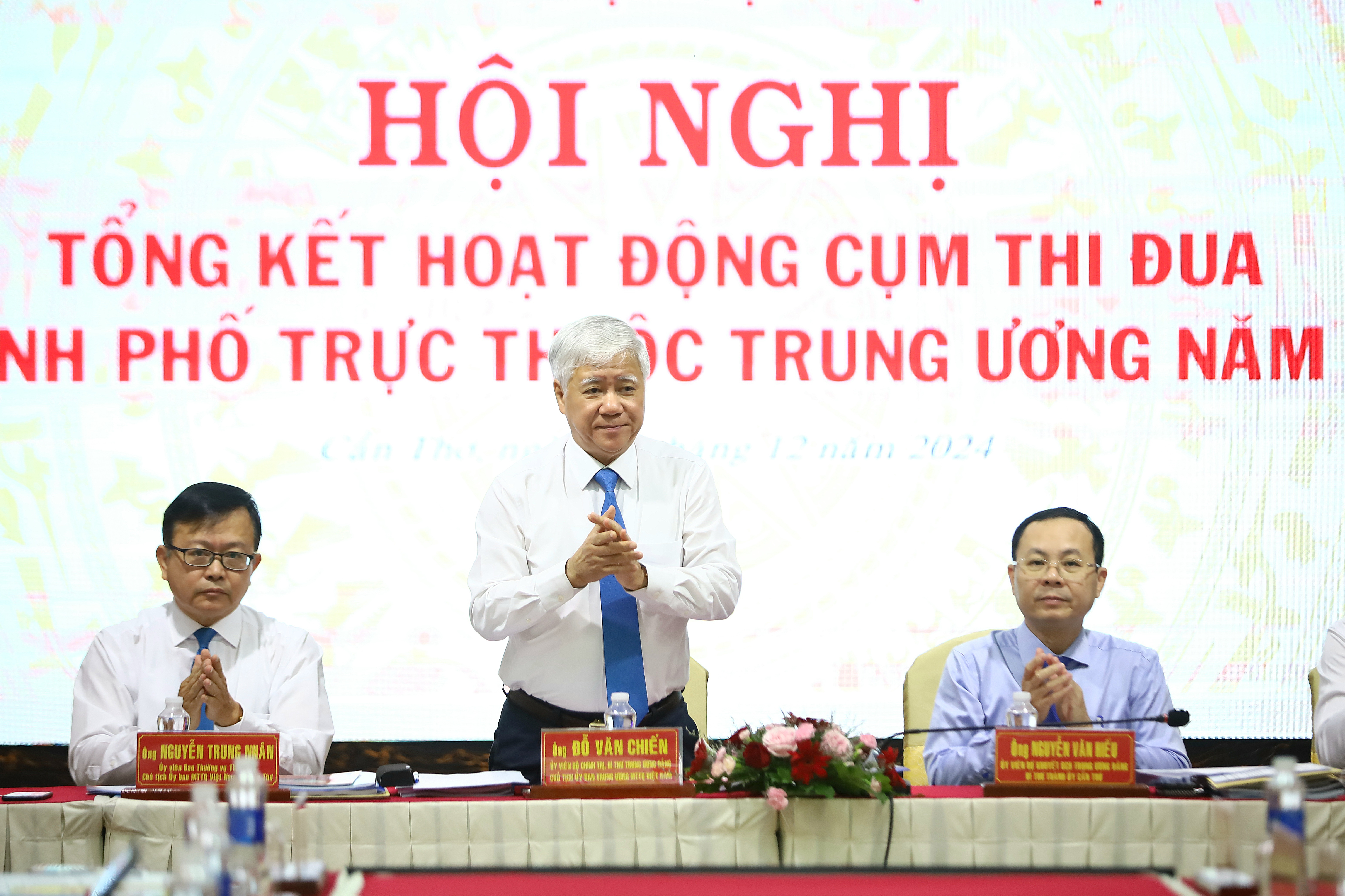 Ủy viên Bộ Chính trị, Bí thư Trung ương Đảng, Chủ tịch Ủy ban Trung ương MTTQ Việt Nam Đỗ Văn Chiến dự và phát biểu chỉ đạo tại hội nghị.