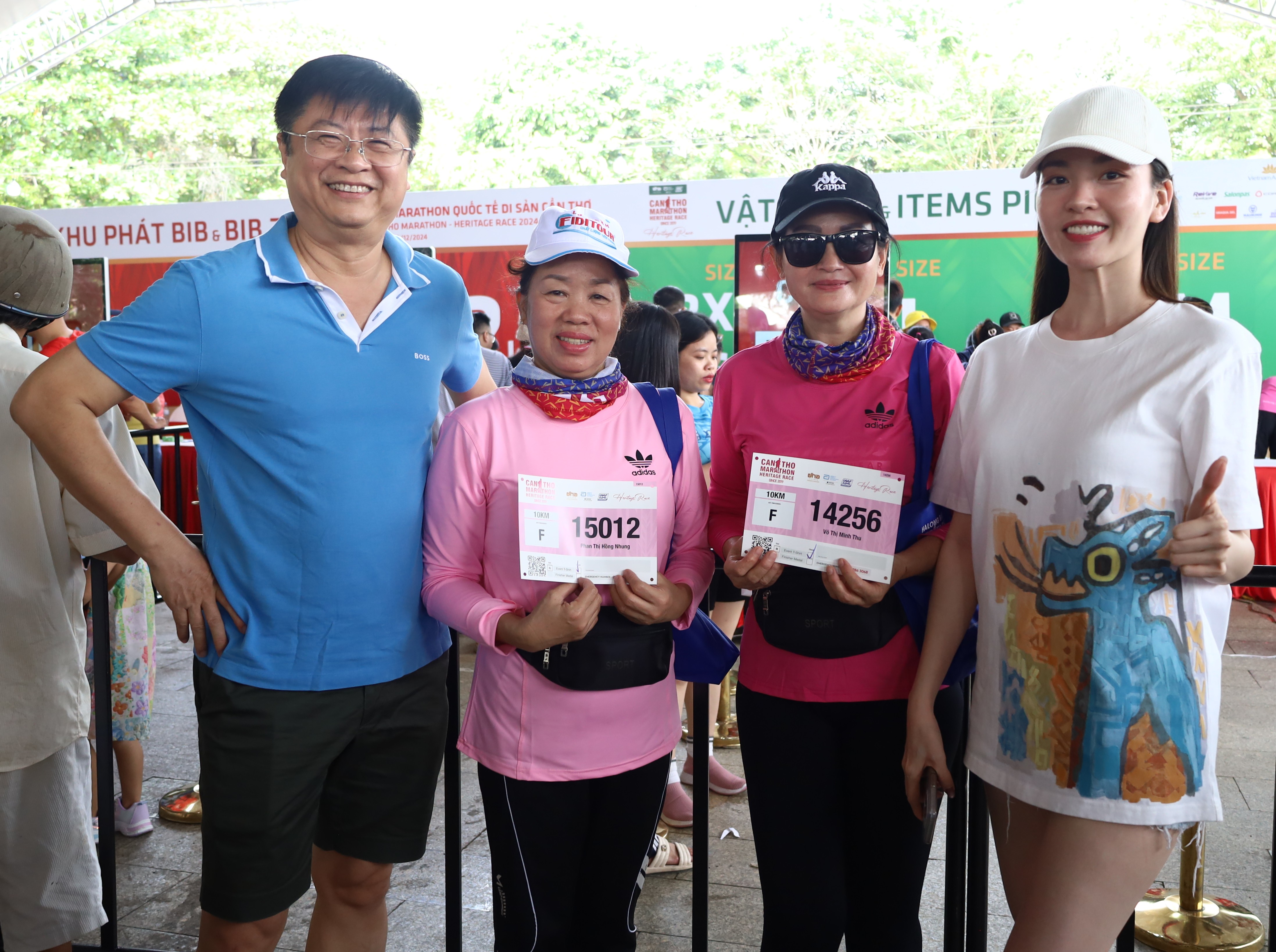 Ông Trương Quang Hoài Nam - Phó Trưởng Ban Đối ngoại Trung ương Đảng tham gia nội dung full marathon (42,195km).