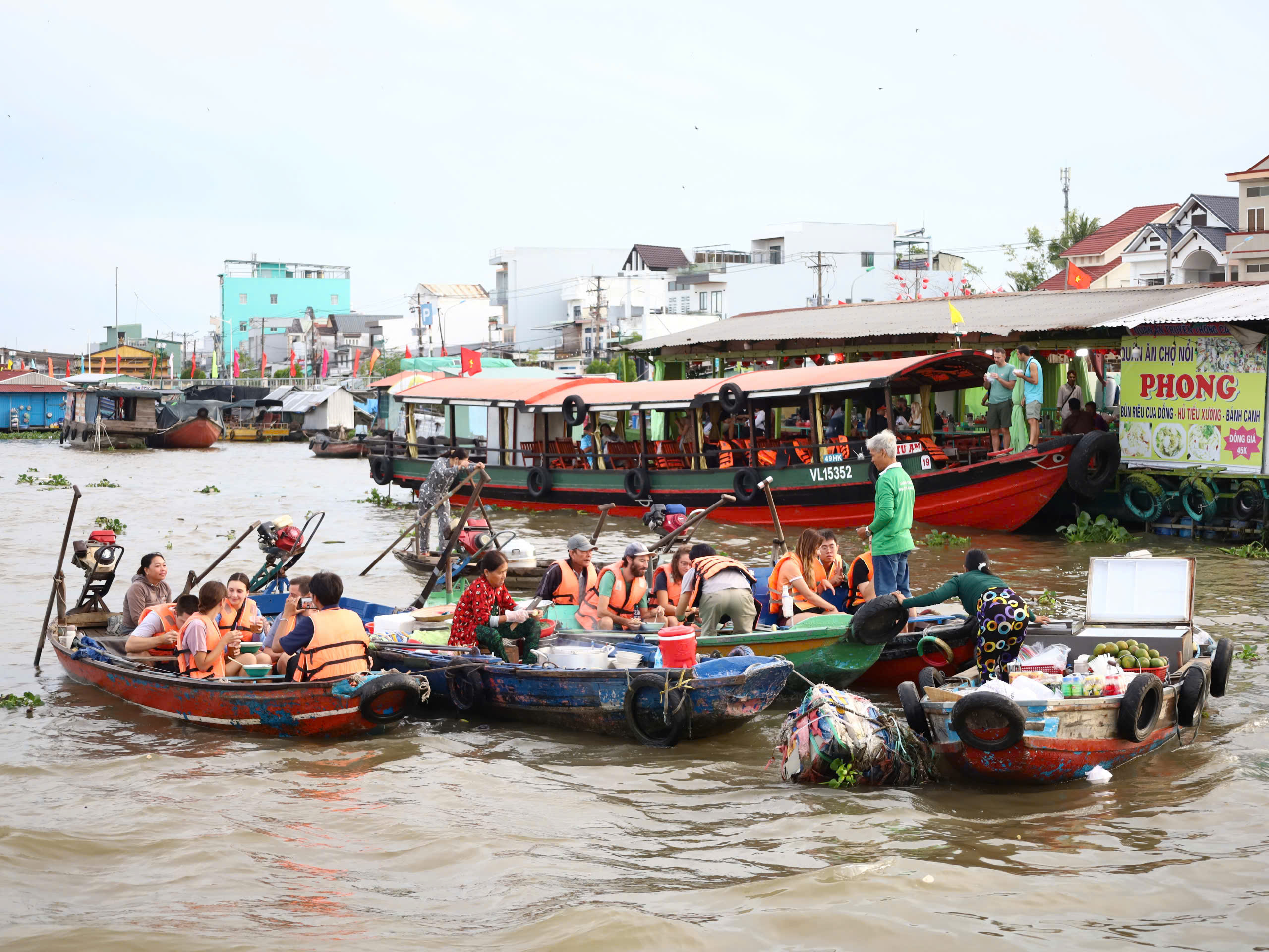 Đồng thời phục vụ nhu cầu giải trí của nhân dân và khách du lịch trong dịp Tết Nguyên đán Ất Tỵ năm 2025.